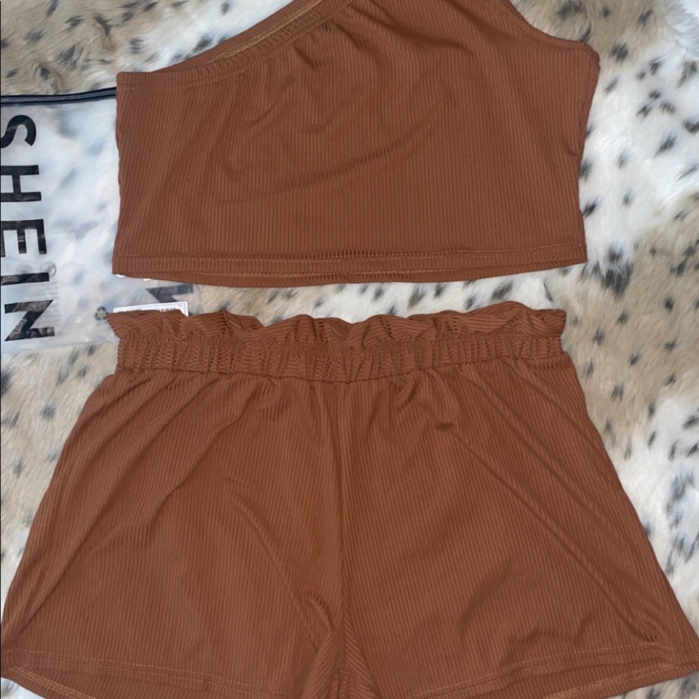 One Shoulder Rib-Kit Top & Paper Bag Shorts - Picture 3 of 3